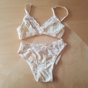 LAST ONE new Brazilian style bra and panty set